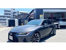 2022 Lexus IS