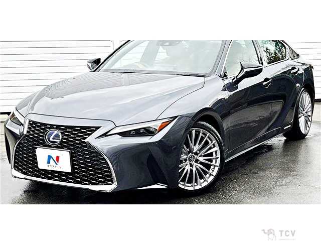 2022 Lexus IS