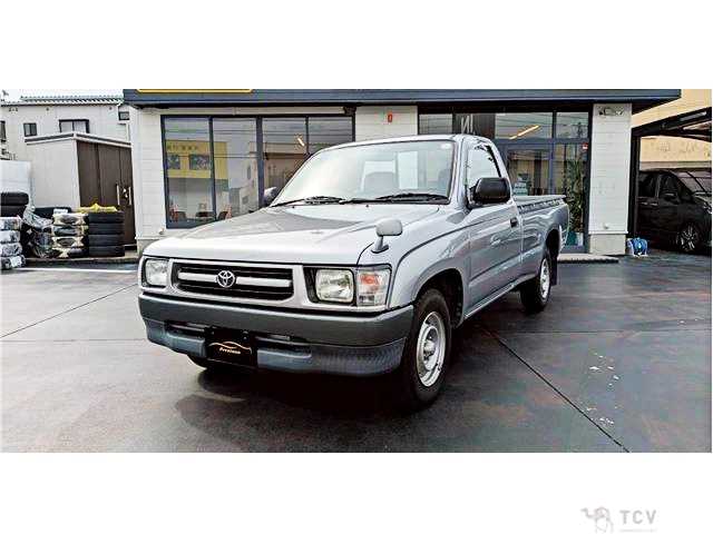 2004 Toyota Hilux