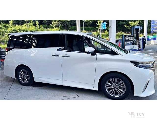 2023 Toyota Alphard