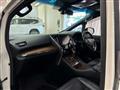 2016 Toyota Alphard Hybrid