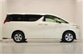 2015 Toyota Alphard Hybrid