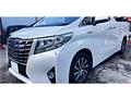 2015 Toyota Alphard Hybrid