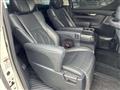 2015 Toyota Alphard Hybrid