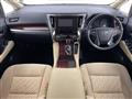 2015 Toyota Alphard Hybrid