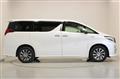 2015 Toyota Alphard Hybrid