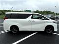 2015 Toyota Alphard Hybrid