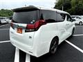 2015 Toyota Alphard Hybrid