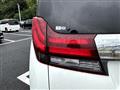 2015 Toyota Alphard Hybrid