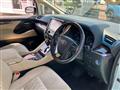 2015 Toyota Alphard Hybrid