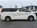 2015 Toyota Alphard Hybrid