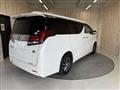 2015 Toyota Alphard Hybrid
