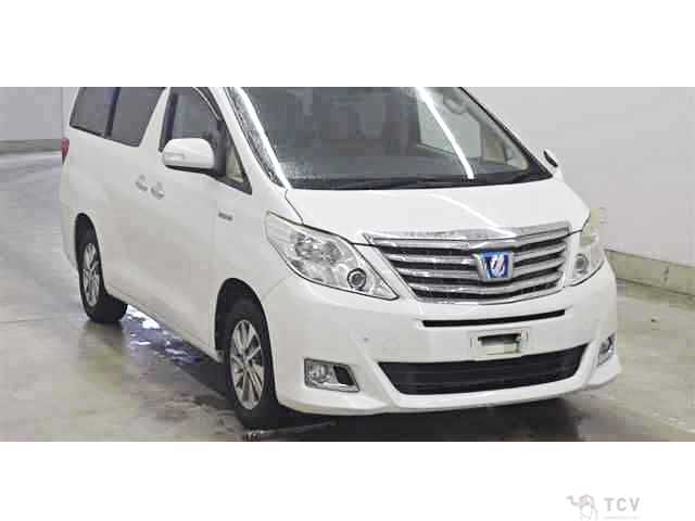 2013 Toyota Alphard Hybrid