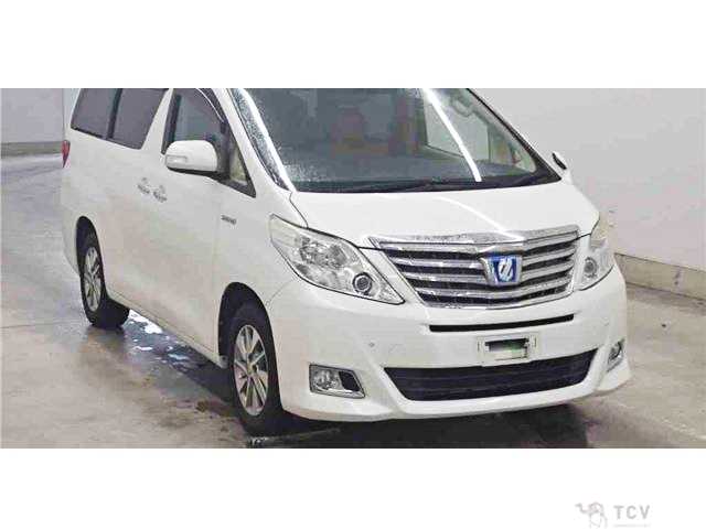 2013 Toyota Alphard Hybrid