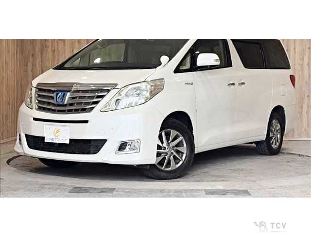 2013 Toyota Alphard Hybrid