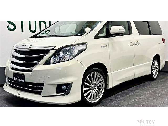 2013 Toyota Alphard Hybrid