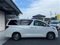 2012 Toyota Alphard Hybrid