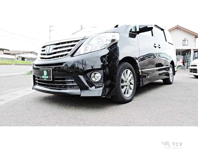 2012 Toyota Alphard Hybrid