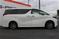 2018 Toyota Alphard Hybrid