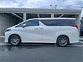2018 Toyota Alphard Hybrid