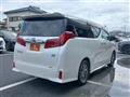 2018 Toyota Alphard Hybrid