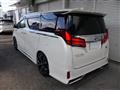2018 Toyota Alphard Hybrid