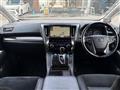 2017 Toyota Alphard Hybrid