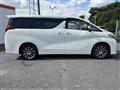 2017 Toyota Alphard Hybrid