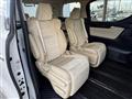 2017 Toyota Alphard Hybrid