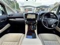 2017 Toyota Alphard Hybrid