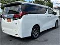 2017 Toyota Alphard Hybrid