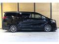 2017 Toyota Alphard Hybrid