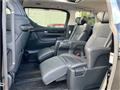 2017 Toyota Alphard Hybrid