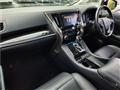 2017 Toyota Alphard Hybrid