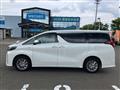 2020 Toyota Alphard Hybrid