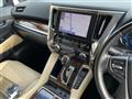 2020 Toyota Alphard Hybrid