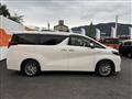 2020 Toyota Alphard Hybrid