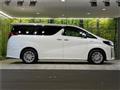 2020 Toyota Alphard Hybrid