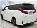 2020 Toyota Alphard Hybrid