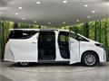 2019 Toyota Alphard Hybrid