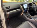 2019 Toyota Alphard Hybrid