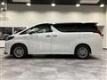 2019 Toyota Alphard Hybrid