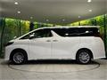 2022 Toyota Alphard Hybrid