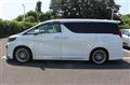 2022 Toyota Alphard Hybrid
