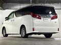2022 Toyota Alphard Hybrid