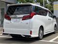 2022 Toyota Alphard Hybrid