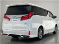 2022 Toyota Alphard Hybrid