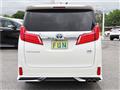 2022 Toyota Alphard Hybrid