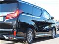 2022 Toyota Alphard Hybrid