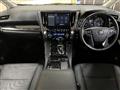 2022 Toyota Alphard Hybrid
